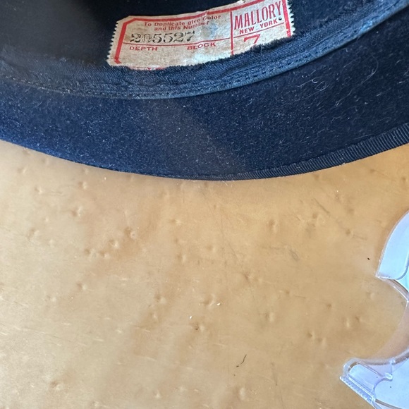 Vintage Mallory Bowler hat from the 1930’s size 7 - Picture 4 of 6